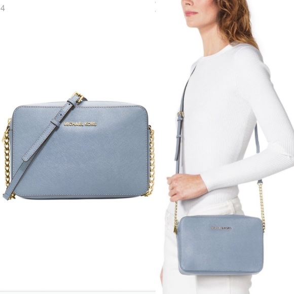 Michael Kors Handbags - NWOT MICHAEL KORS JetSet Saffiano LeatherCrossbody